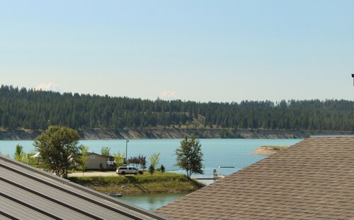 Lake Koocanusa Suite w/ Beach Access & Marina Dock
