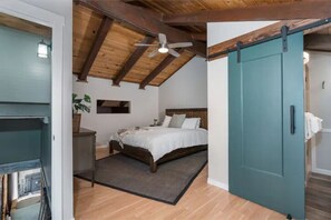 3 camere, ferro/asse da stiro, culla da viaggio, lenzuola