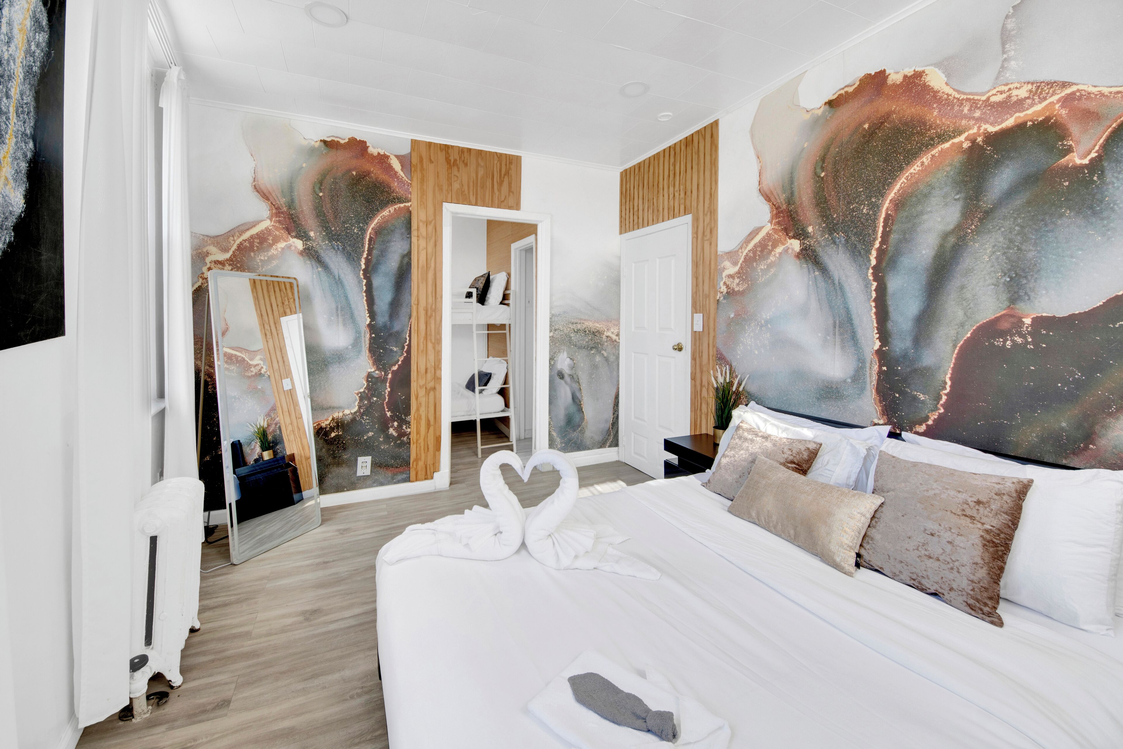 Luxury House | 4 bedrooms, premium bedding, down comforters, memory foam beds