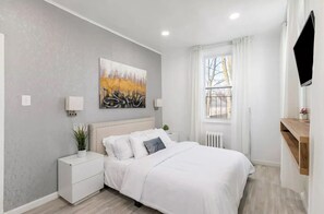 Luxe huis | 4 slaapkamers, luxe beddengoed, bedden met traagschuimmatras