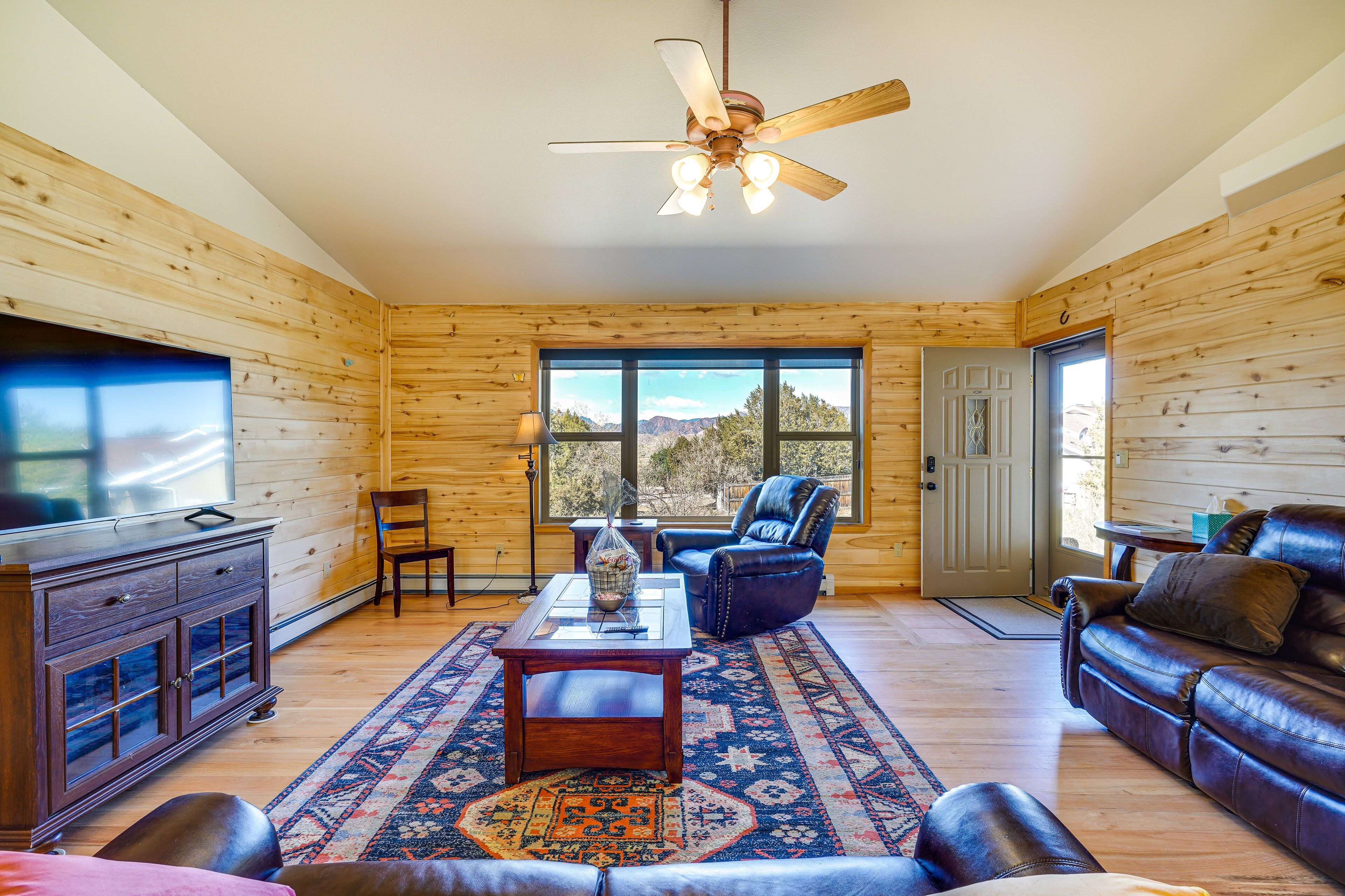 Cañon City Vacation Rental w/ Stunning Views!