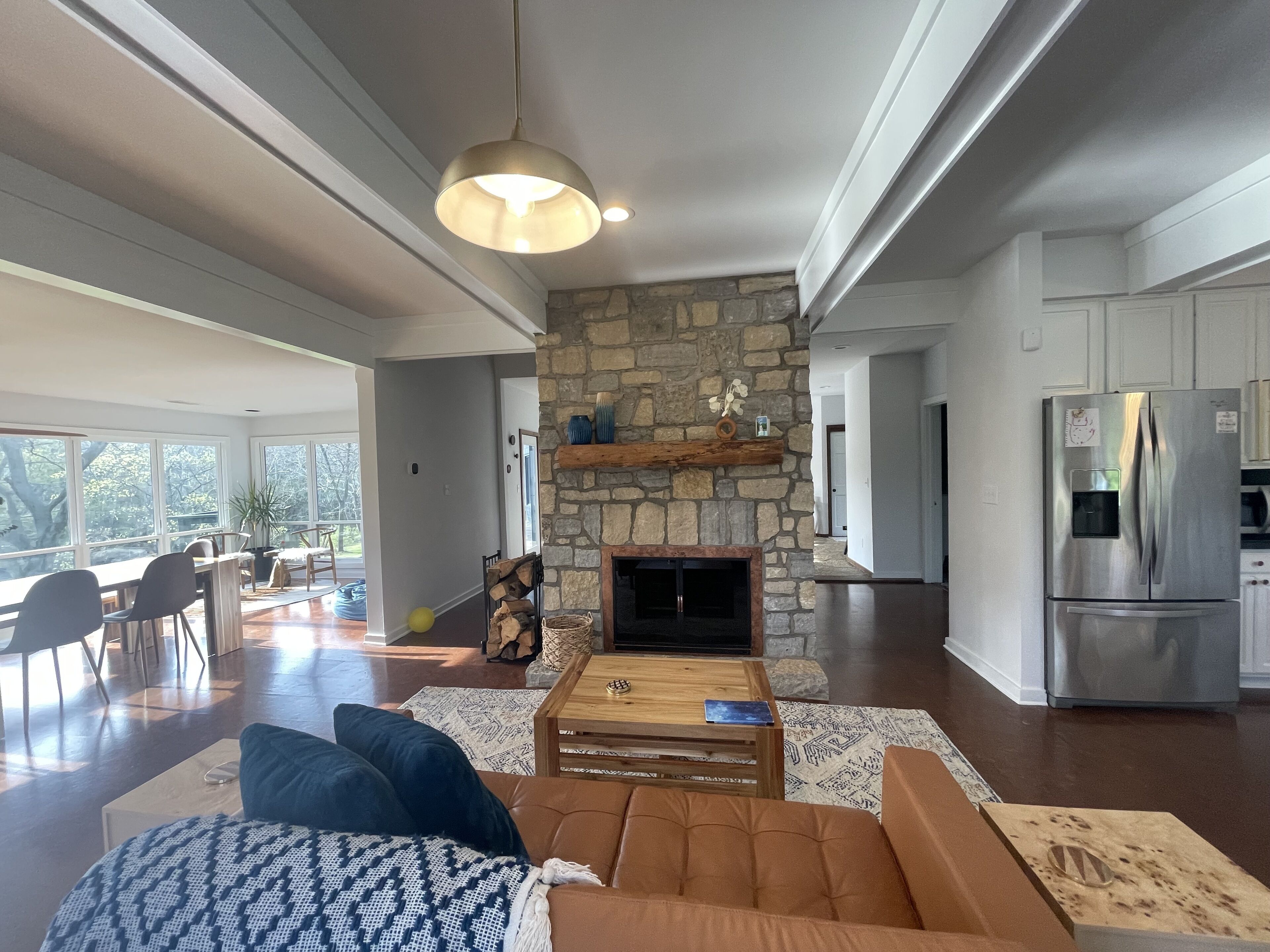 THE RIVERHOUSE-RIVERFRONT. 3 minutes to Bridge Park, Columbus Zoo/Zoombezi Bay