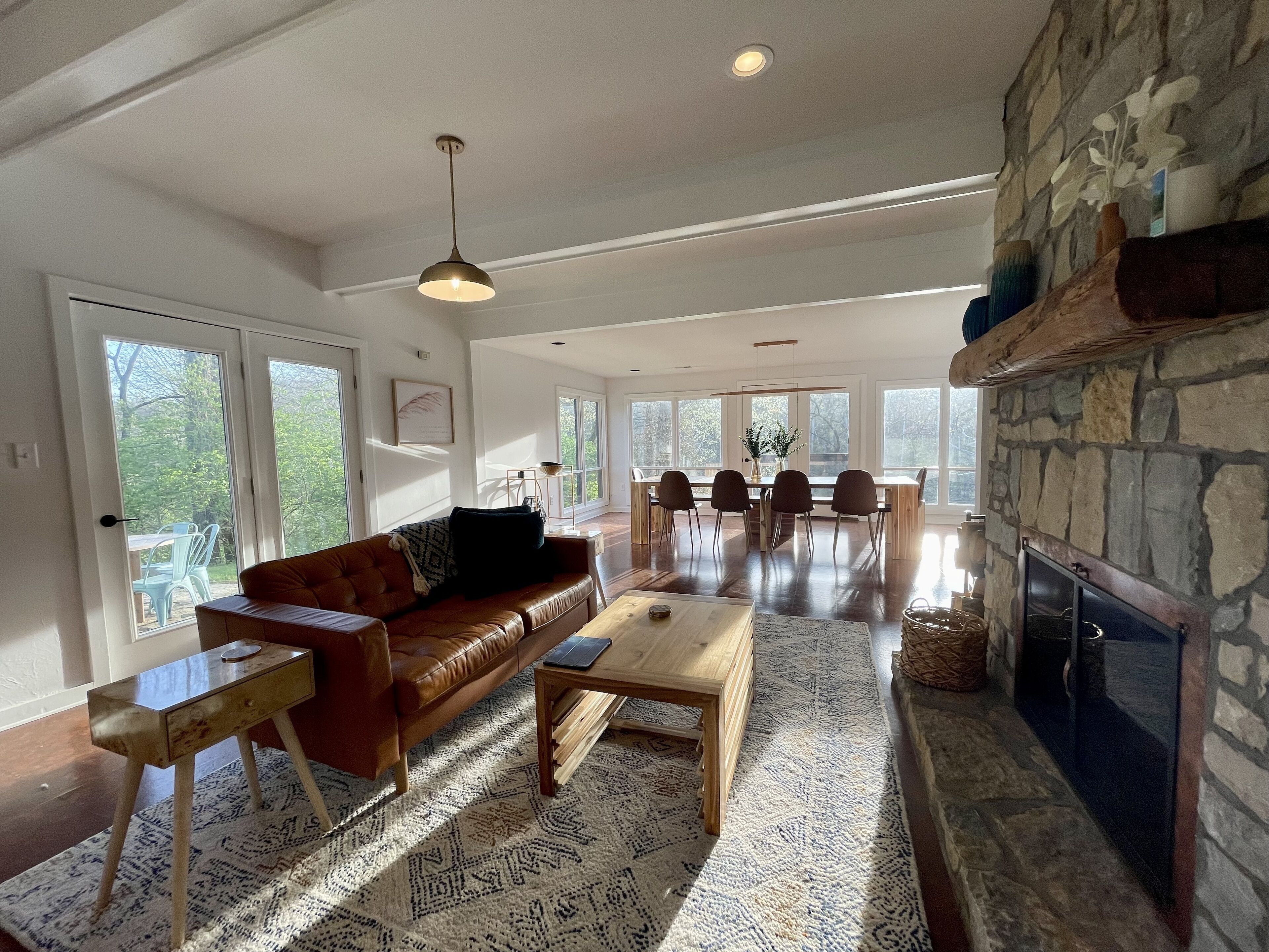 Smart TV, fireplace, video games, DVD player