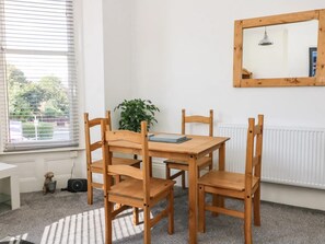 Departamento, varias camas | Restaurantes