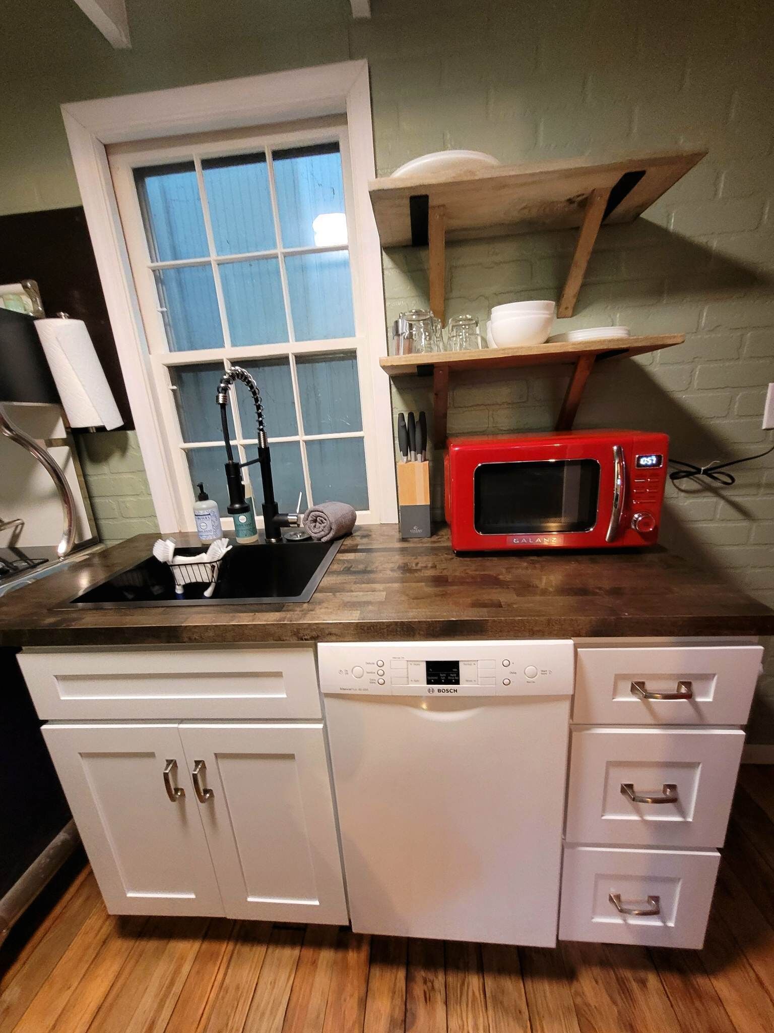 Insta-Worthy! Funky & Fabulous Cottage with Striking, One-of-a-Kind Design! NEW