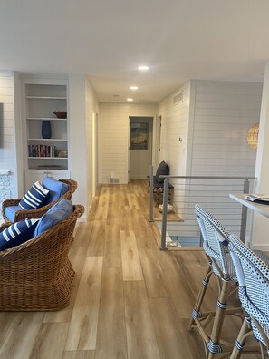 Interior - Long Beach Cottage with Lake views and one block walk to Stop 26.   (Long Beach)