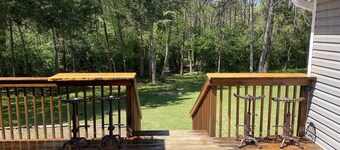 Slagledipityville Lake House/ Lakefront & 12 miles from DT/ Broadway Street