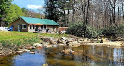 Streamside Family Friendly Accommodations minutes from Ohiopyle!