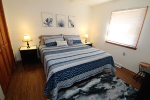 3 bedrooms, iron/ironing board, free WiFi, bed sheets