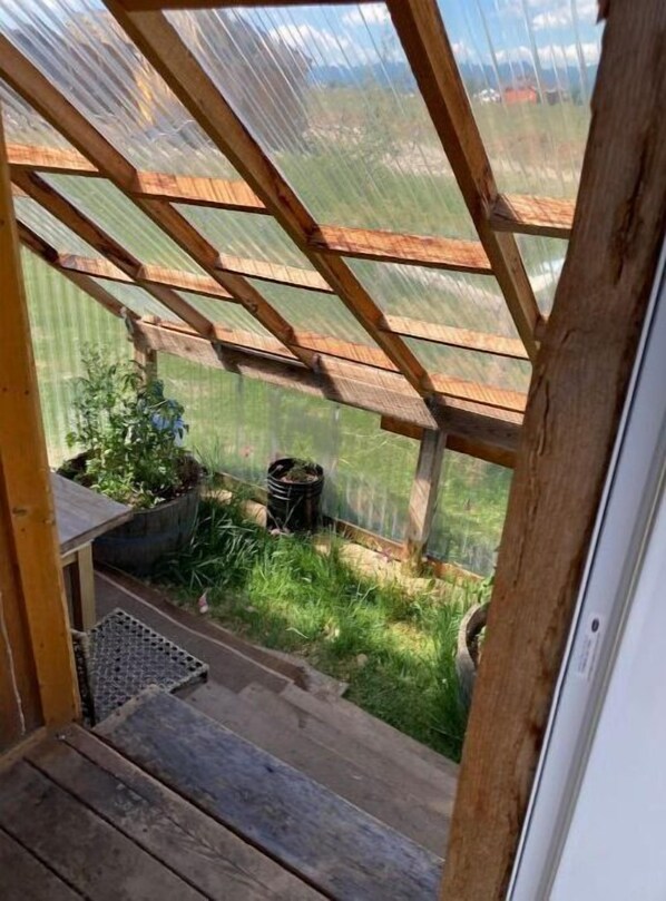 Interior - Tiny mountain house with country views (Driggs)