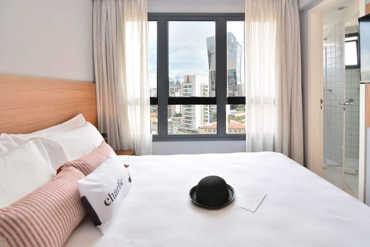 1 bedroom, individually furnished, free WiFi, bed sheets
