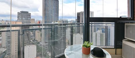 Duplex Casal com Sofa Cama | Blick vom Balkon