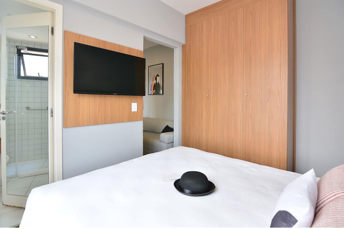 1 bedroom, individually furnished, free WiFi, bed sheets