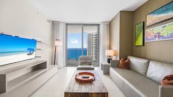 Kondo Mewah, 1 kamar tidur, pemandangan laut | Area keluarga | Smart TV 60-inci dengan saluran TV kabel dan TV