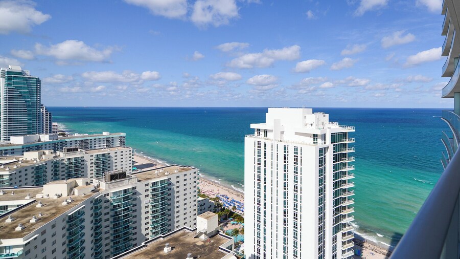 Luxury Beachfront Condos in Hollywood