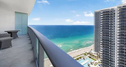 Luxury Beachfront Condos in Hollywood