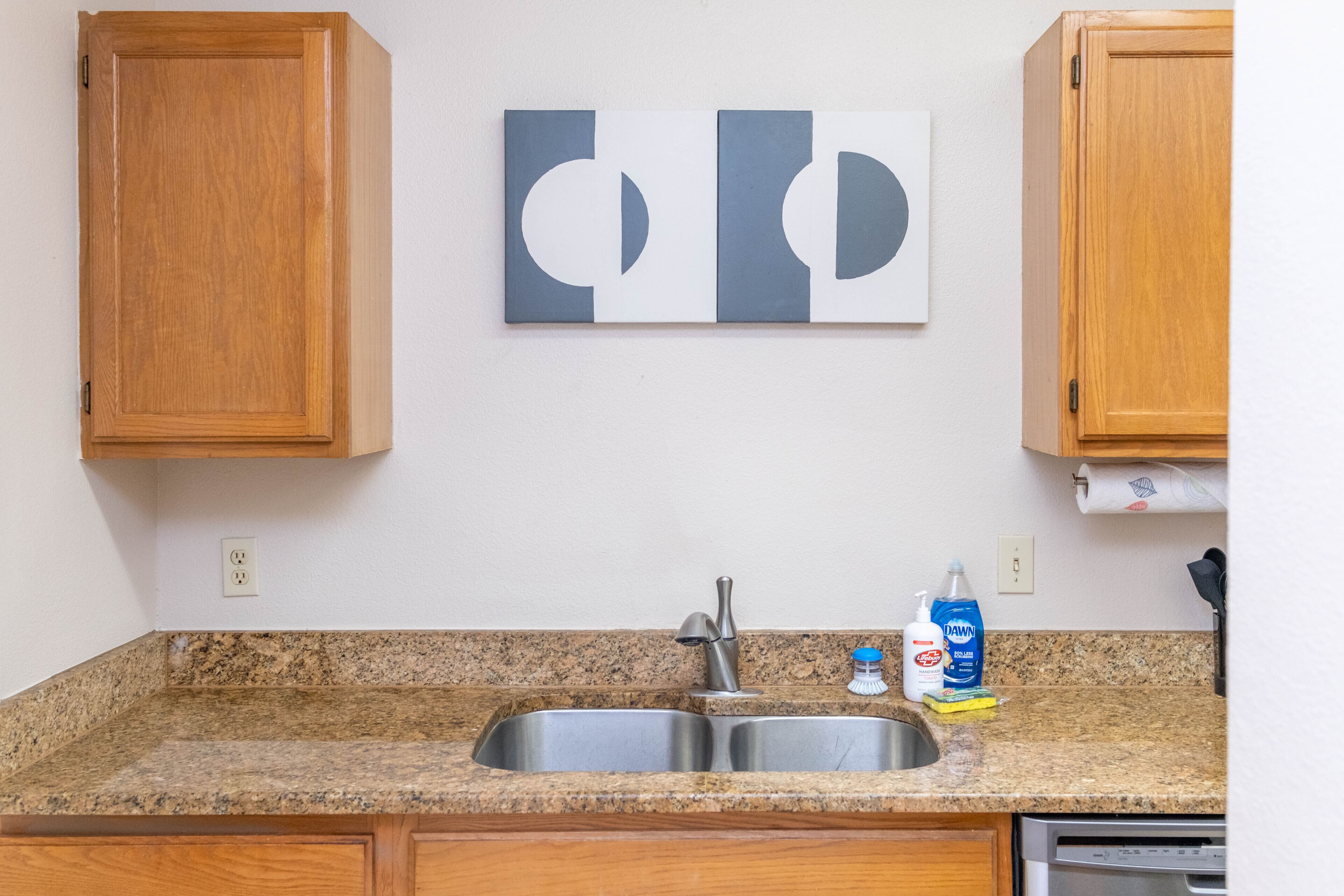 Townhome w/ 4K TVs 3 King Beds Near Downtown Fast Internet