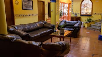 Sala de estar en el lobby