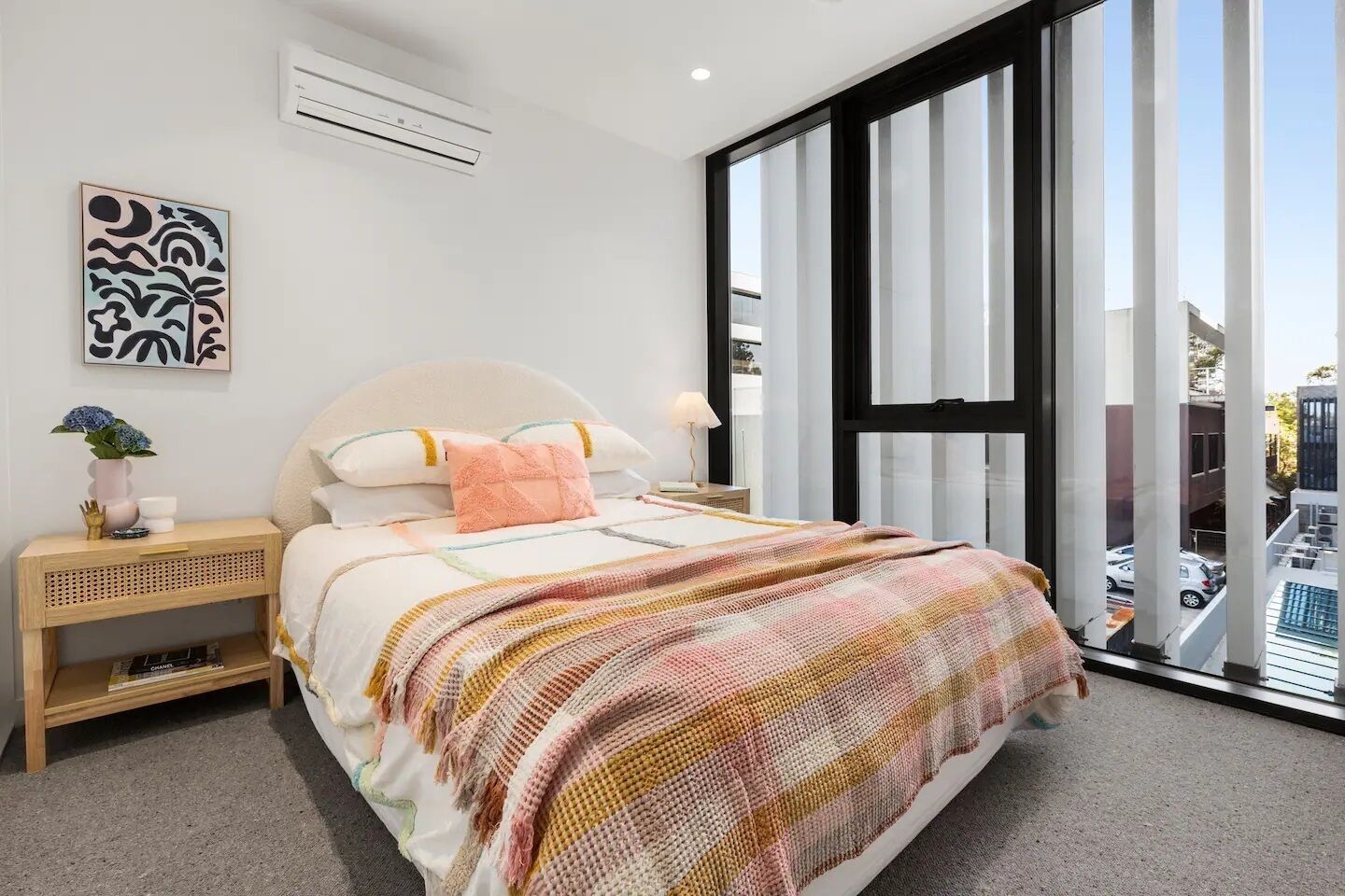 Uber Stylish Apartment in Glen Iris