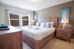 4 Schlafzimmer, laptopgeeigneter Arbeitsplatz, Bügeleisen/Bügelbrett