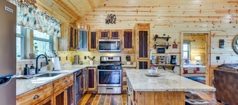 Mountain View & Fire Pit: Updated Murphy Cabin!
