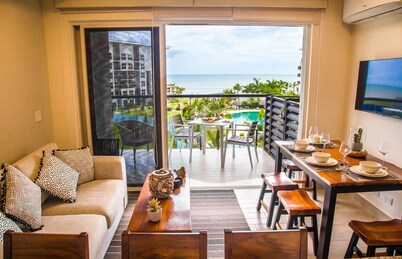 Stunning Beach ⭐ Fabulous Pool ⭐ Incredible View ⭐ Elegant Space w Chefs Kitchen