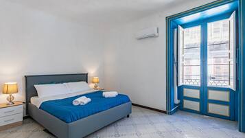 3 bedrooms, iron/ironing board, Internet, bed sheets