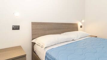 1 bedroom, iron/ironing board, Internet, bed sheets