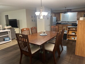 Dining - Galveston Bay House (San Leon)