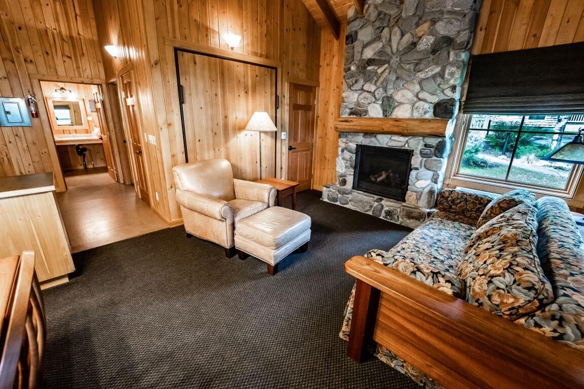 Sun Mountain Lodge - Lakeside One-Bedroom