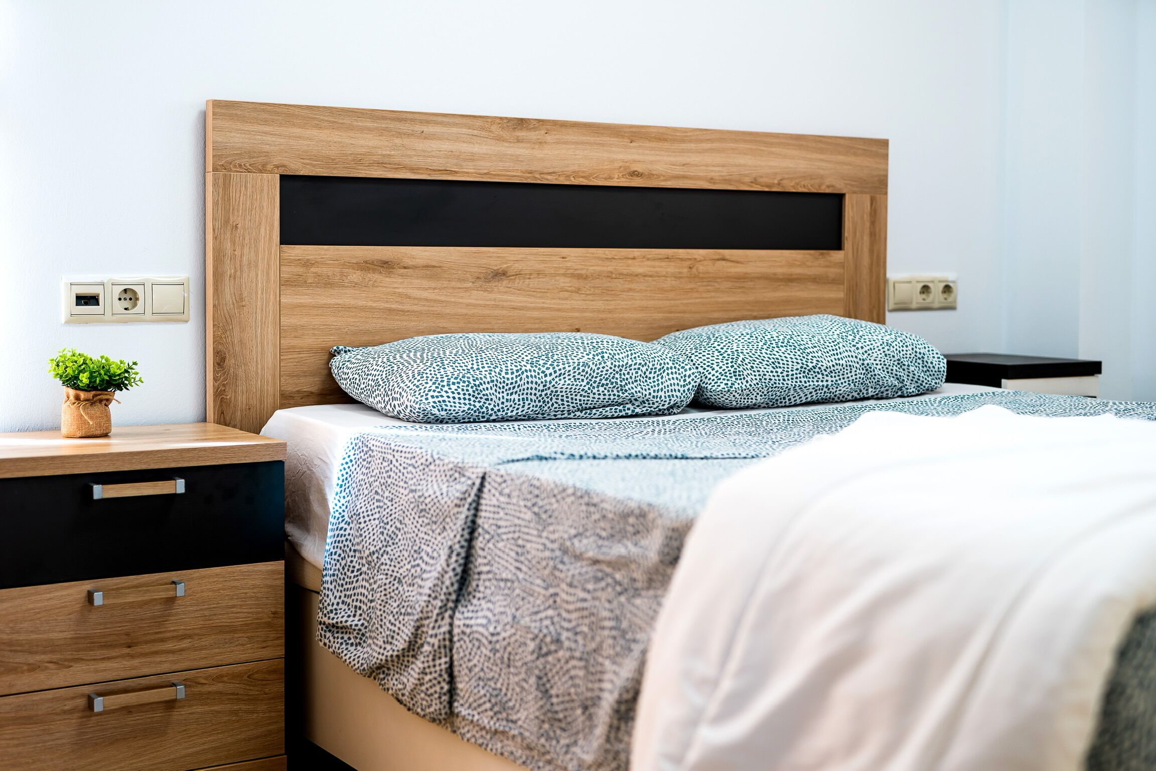 2 多间卧室、WiFi、床单