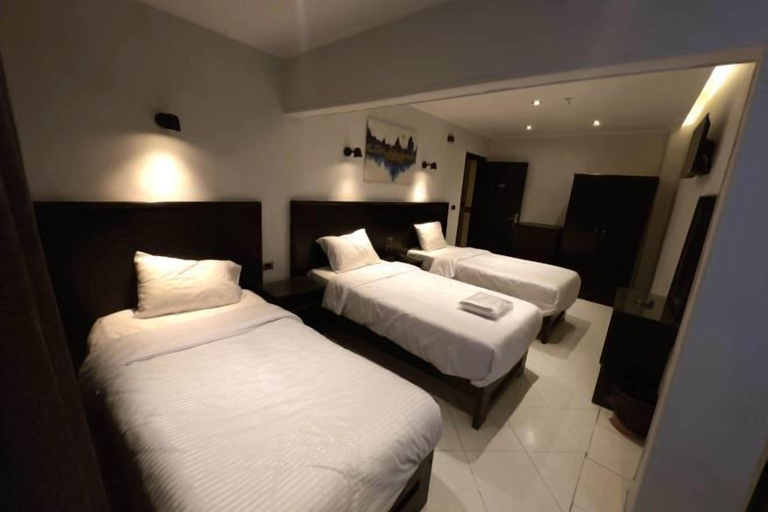 Minibar, Verdunkelungsvorhänge, schallisolierte Zimmer, kostenloses WLAN