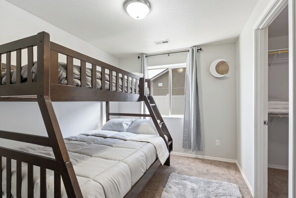3 Schlafzimmer, kostenloses WLAN, Bettwäsche