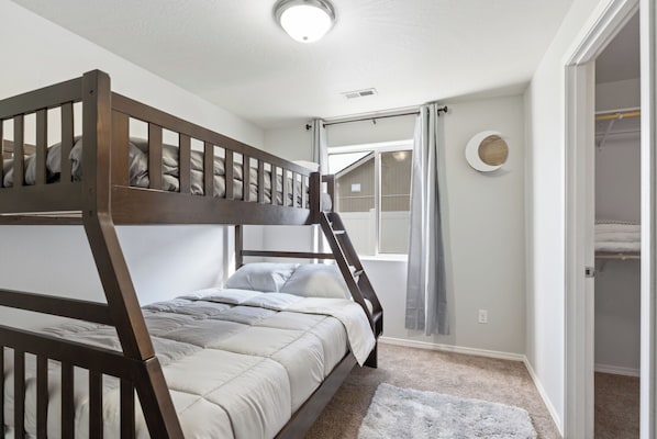 3 chambres, Wi-Fi gratuit, draps fournis