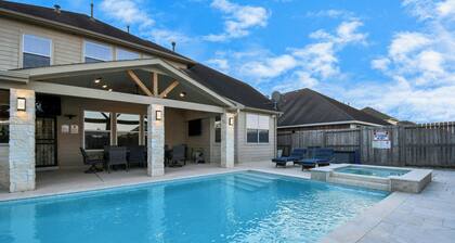Resort Style Home with Heated Pool Houston Texas