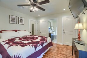 3 室のベッドルーム、アイロン / アイロン台、WiFi (無料)、ベッドシーツ