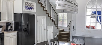 Unbeatable Location: Your Dream Villa Next to SeaWorld