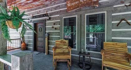 Rustic Raccoon at Fox Pass Cabins with Private Hot Tub