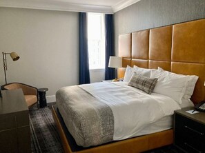 2 bedrooms, iron/ironing board, WiFi, bed sheets - Celebrate Gay Pride Weekend at the Ritz in a 2 Bedroom, 2.5 Baths, Full Kitchen (San Francisco)