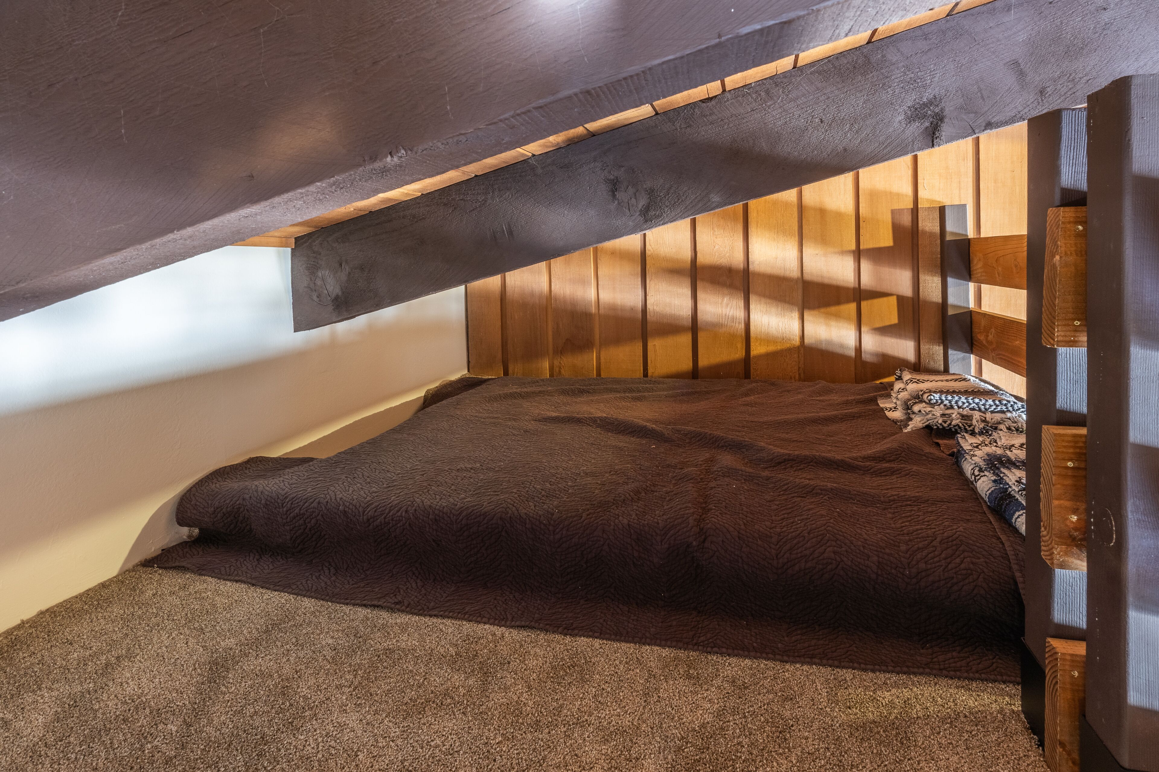 Townhome on a Large Private Lot, Walk to Mammoth Village