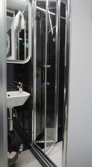 Shower, towels