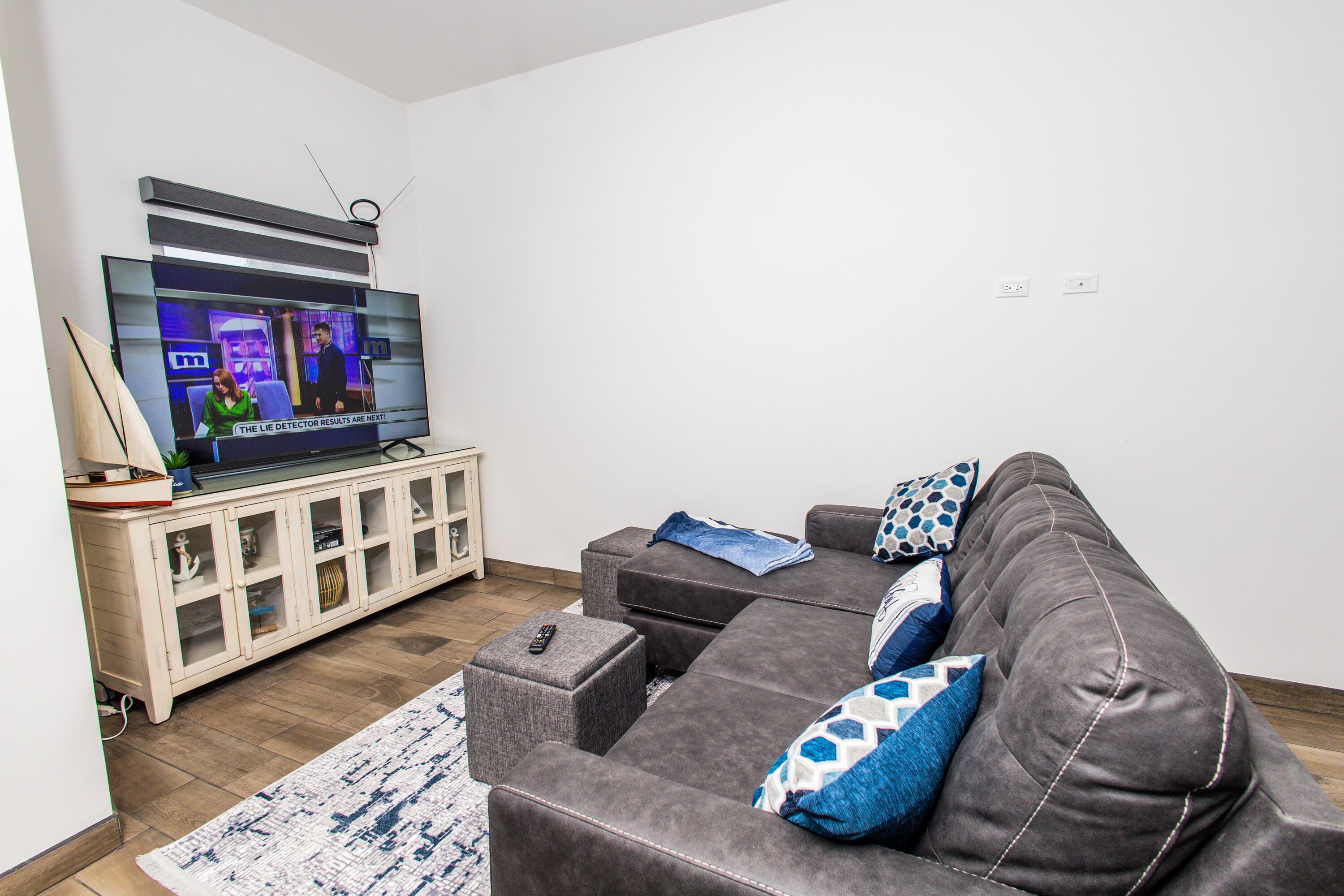 Residence 36 (4 Bed 3.5 Bath By FMI Rentals)