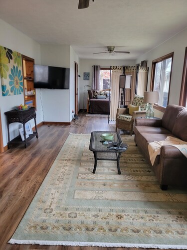 Cottage at Lake Cumberland; 6m walk to water at Clearwater public boat ramp