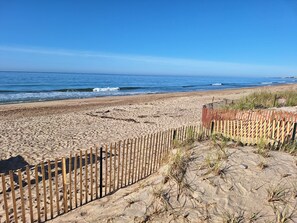 Beach nearby - Westerly Getaway- Short drive to the beach, Walk to Downtown Shops & Restaurants (Westerly)