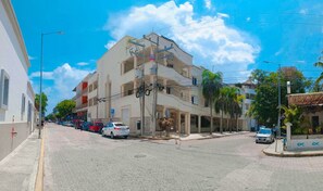Exterior - ONE BLOCK FROM THE BEACH & STEPS FROM 5TH AVENUE (Playa del Carmen)