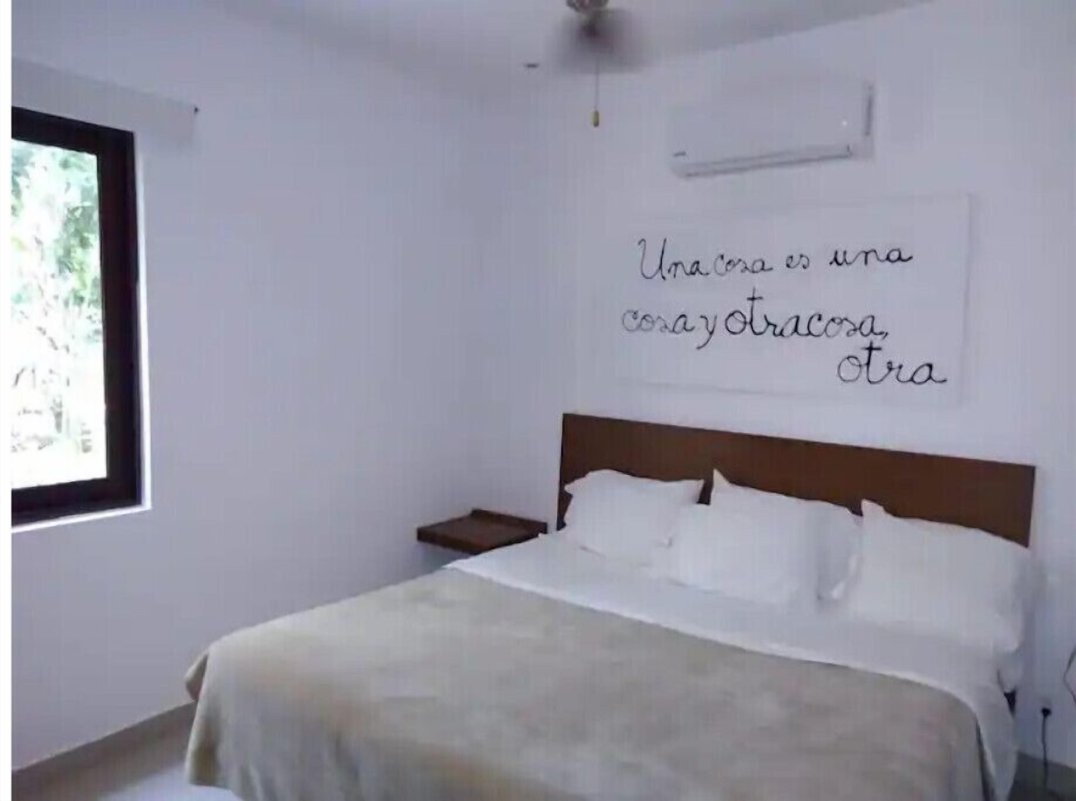 SunSational 2bdr condo w/pool & roof top jacuzzi