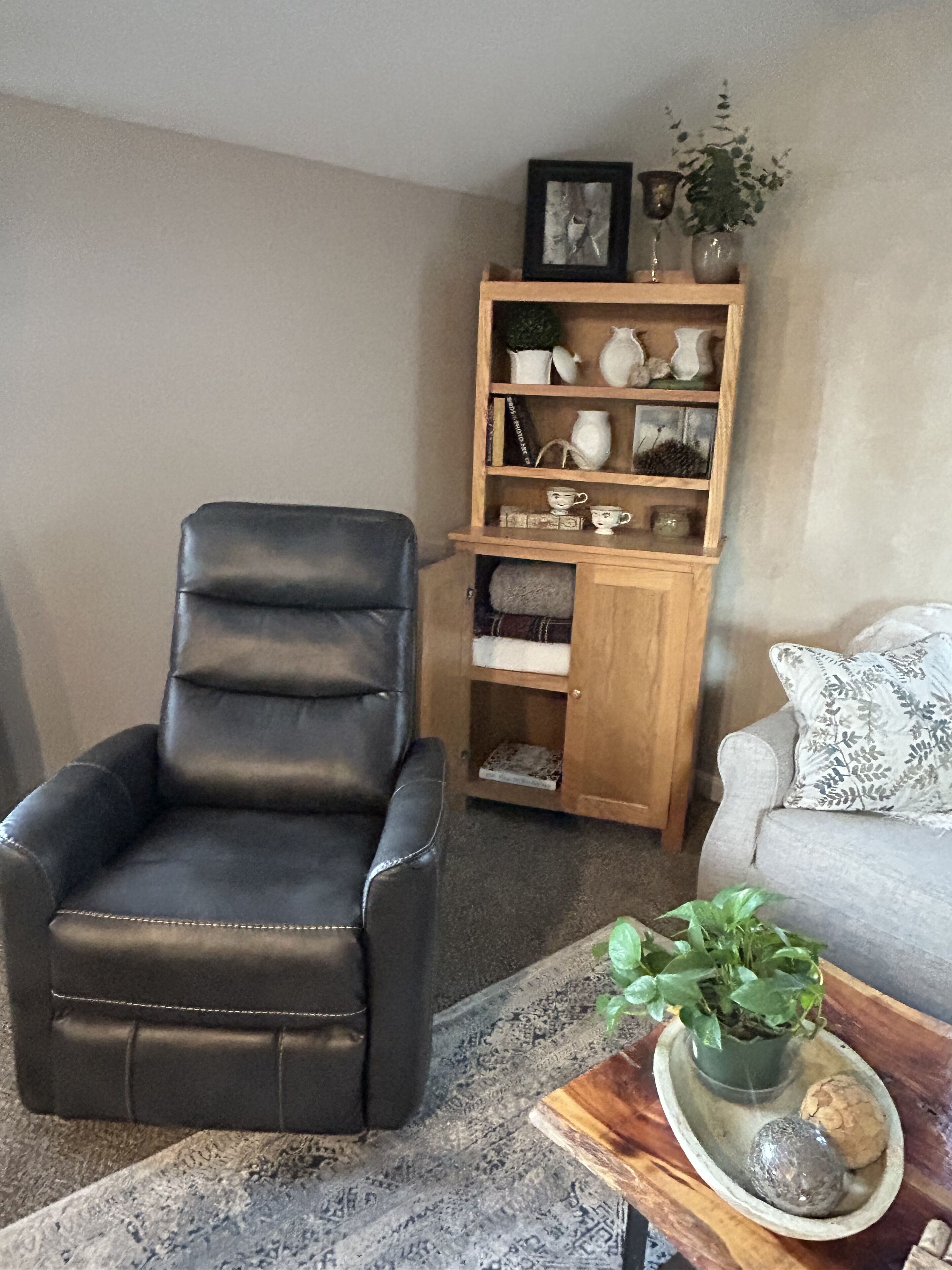 Cozy cabin near Rabbit Hash, KY