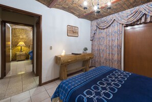 7 bedrooms, free WiFi, bed sheets