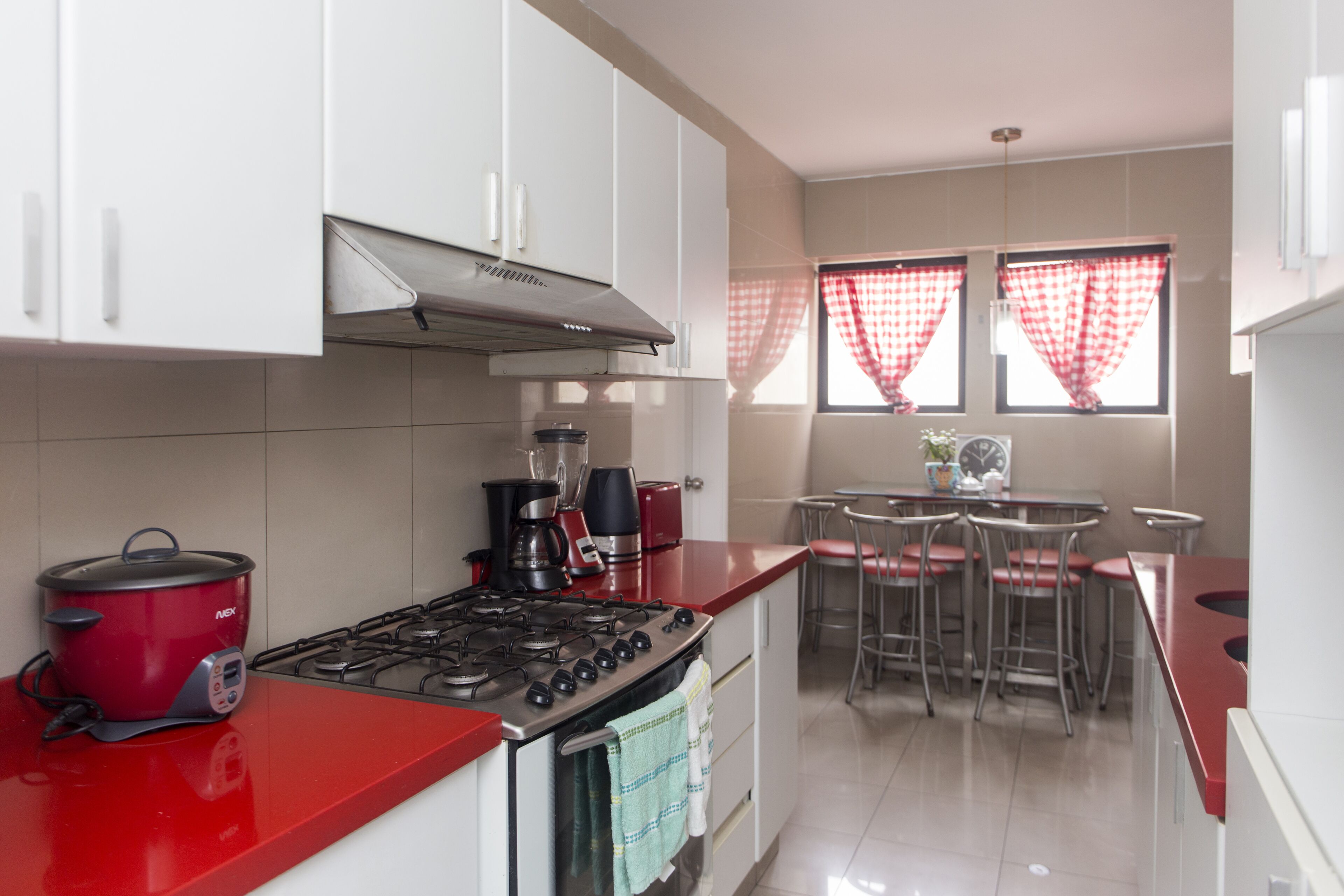 Microwave, oven, coffee/tea maker, electric kettle