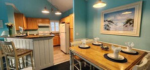 Dining - Tropical Lagoon-Close to Disney (Kissimmee)